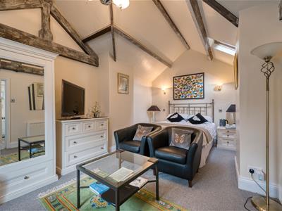 Annexe - Living Room-Bedroom